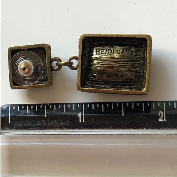 Heidi Daus Swarovski Crystals Vintage dangle earrings EUC - Picture 9 of 9